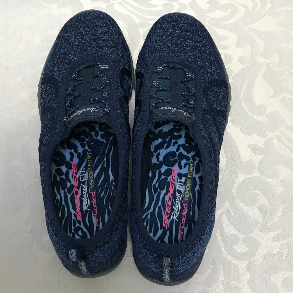 Skechers Blue Relaxed Fit Sneakers  Sz 8 - Picture 2 of 6